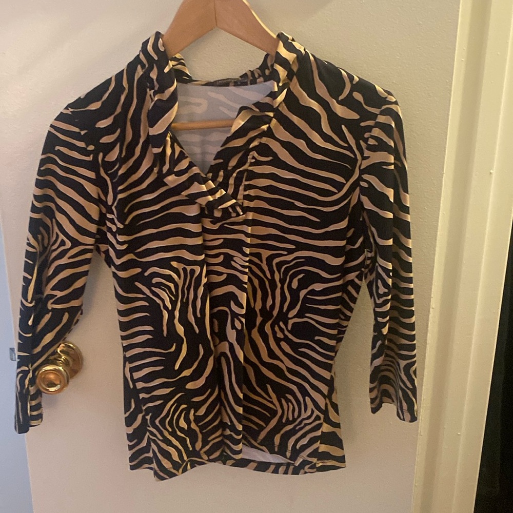J. Mclaughlin Size Small Blouse - image 1